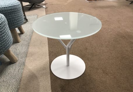 Helder Branche Table